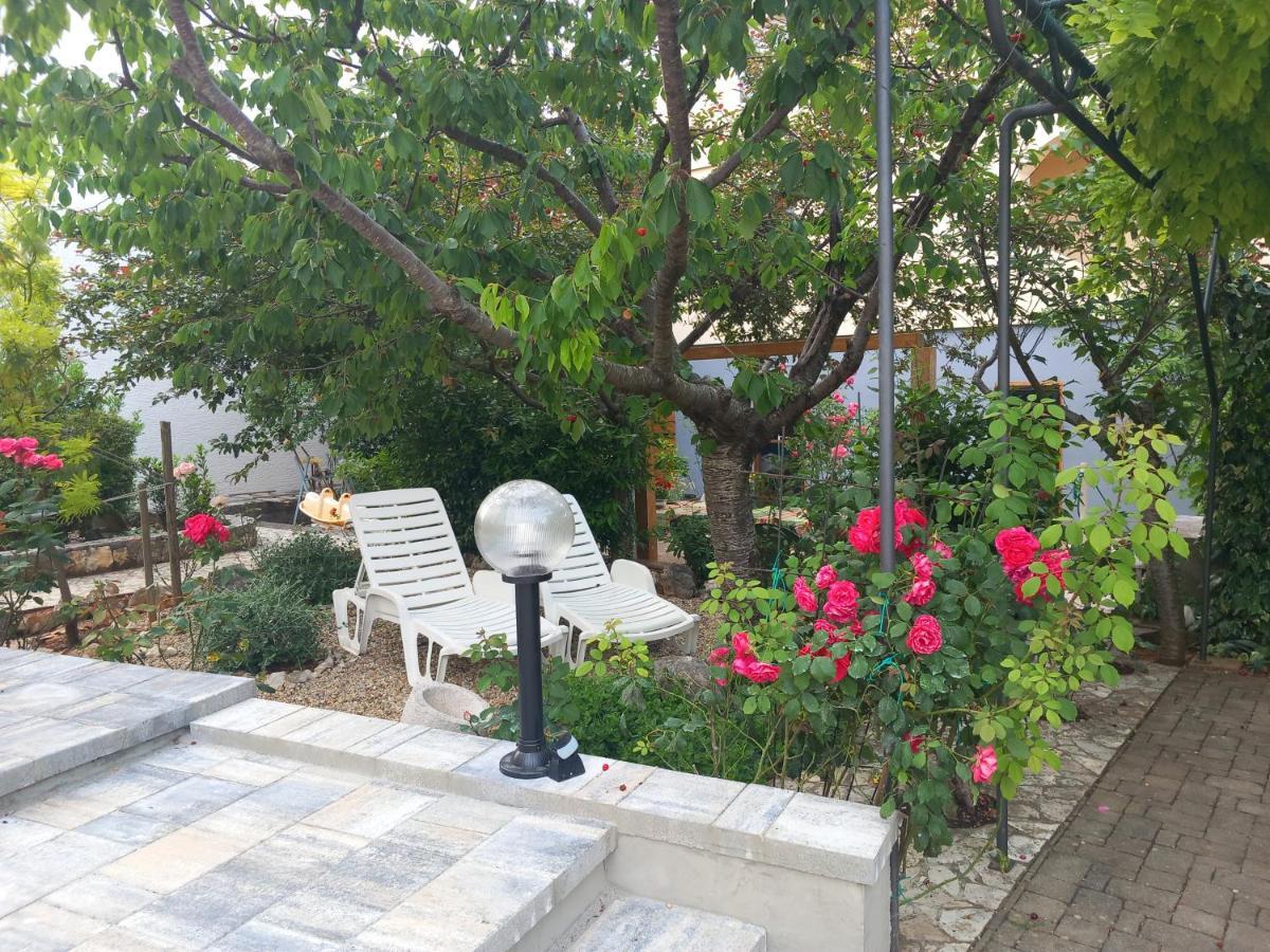 Apartman Ivona U Prizemlju Malinska Dış mekan fotoğraf