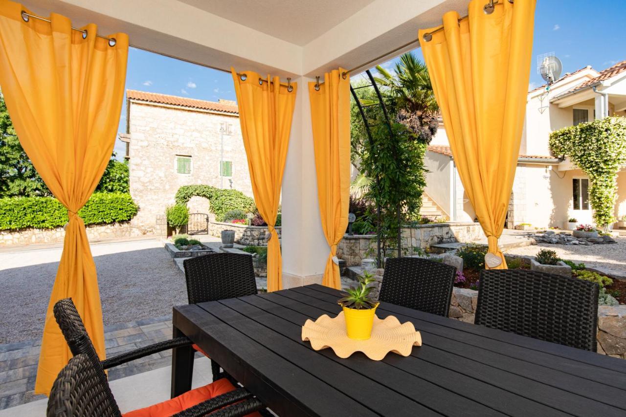Apartman Ivona U Prizemlju Malinska Dış mekan fotoğraf