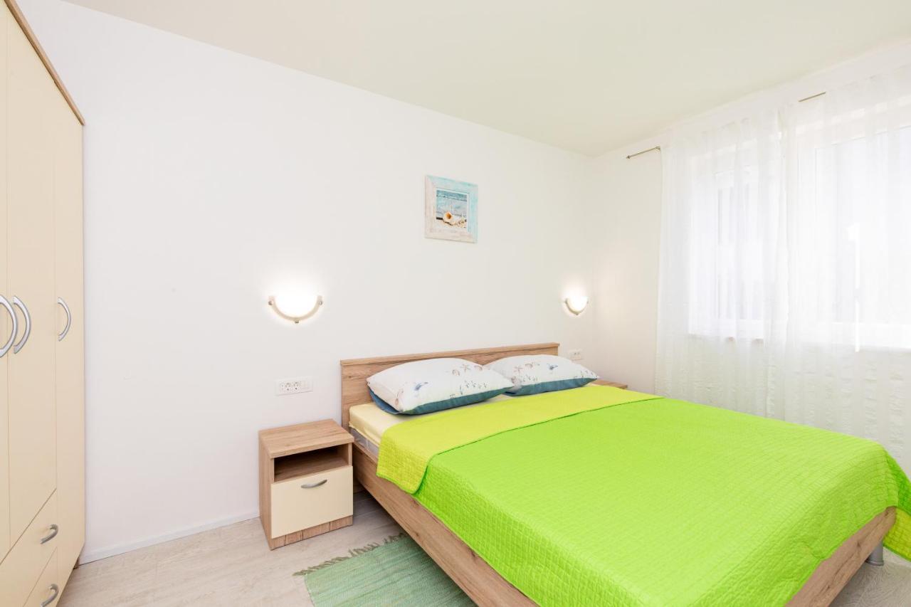 Apartman Ivona U Prizemlju Malinska Dış mekan fotoğraf